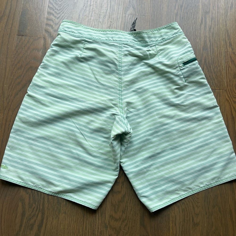 Patagonia Men's Wavefarer Board Shorts - 21" green size 31 E swimsuit surfing - Picture 8 of 8